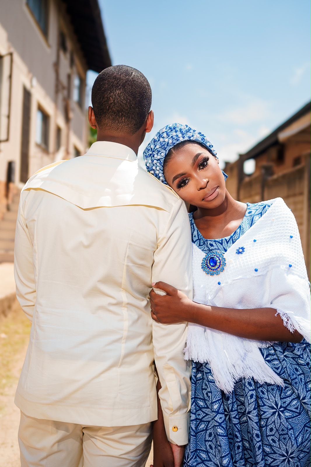 Anele resting against Lindokuhle’s shoulder, arm in arm